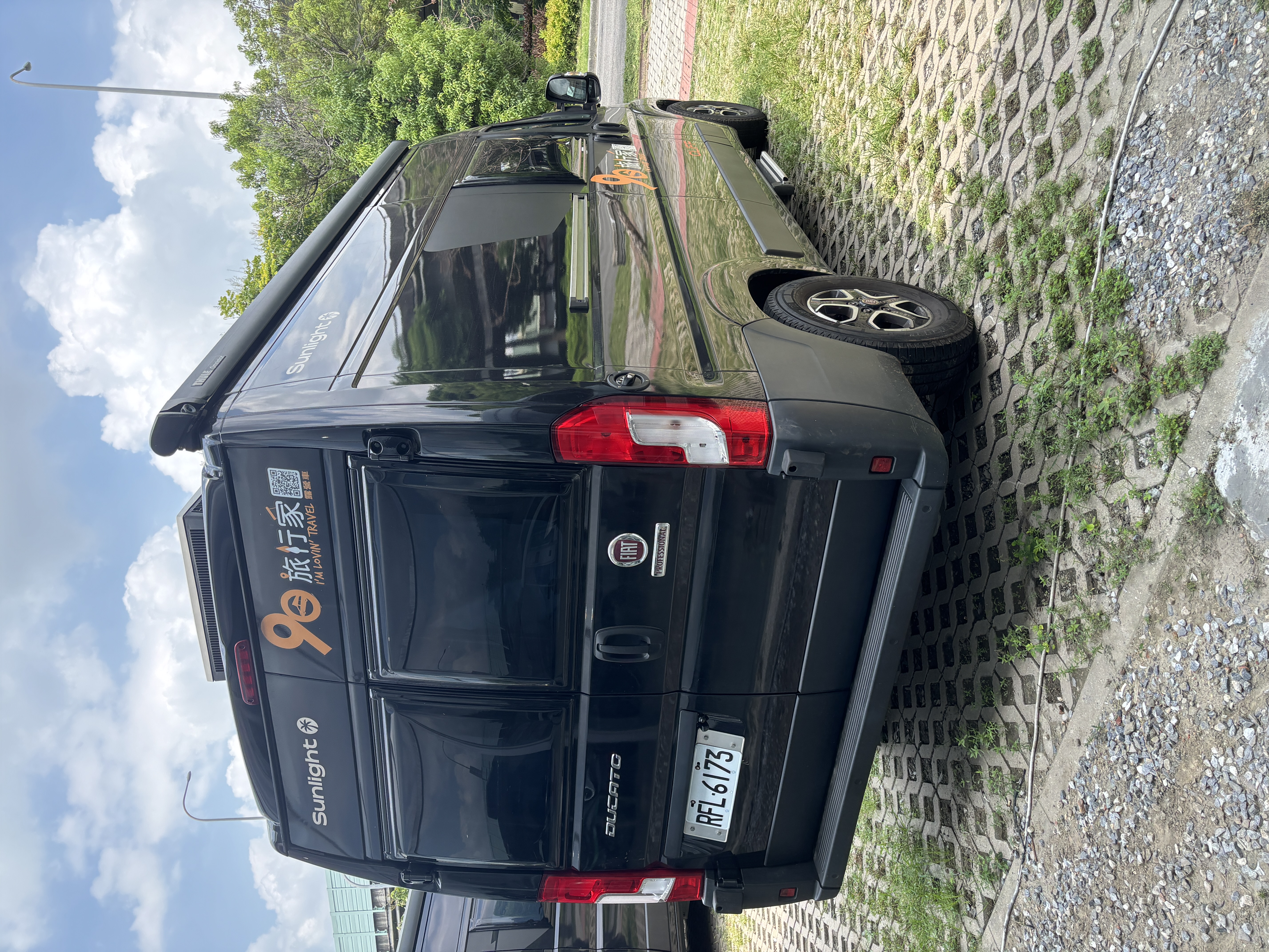 車尾外觀